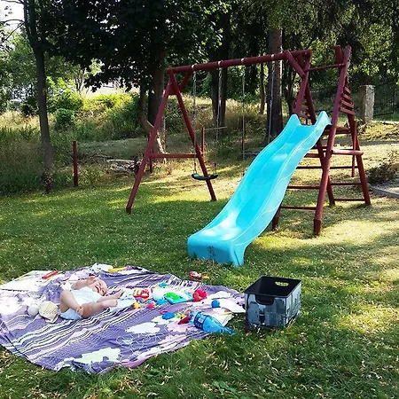 民宿 Gosciniec Poezja