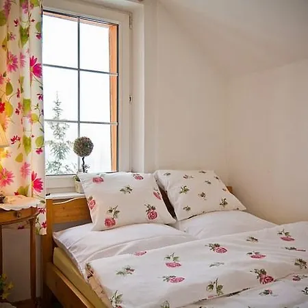 民宿 Gosciniec Poezja